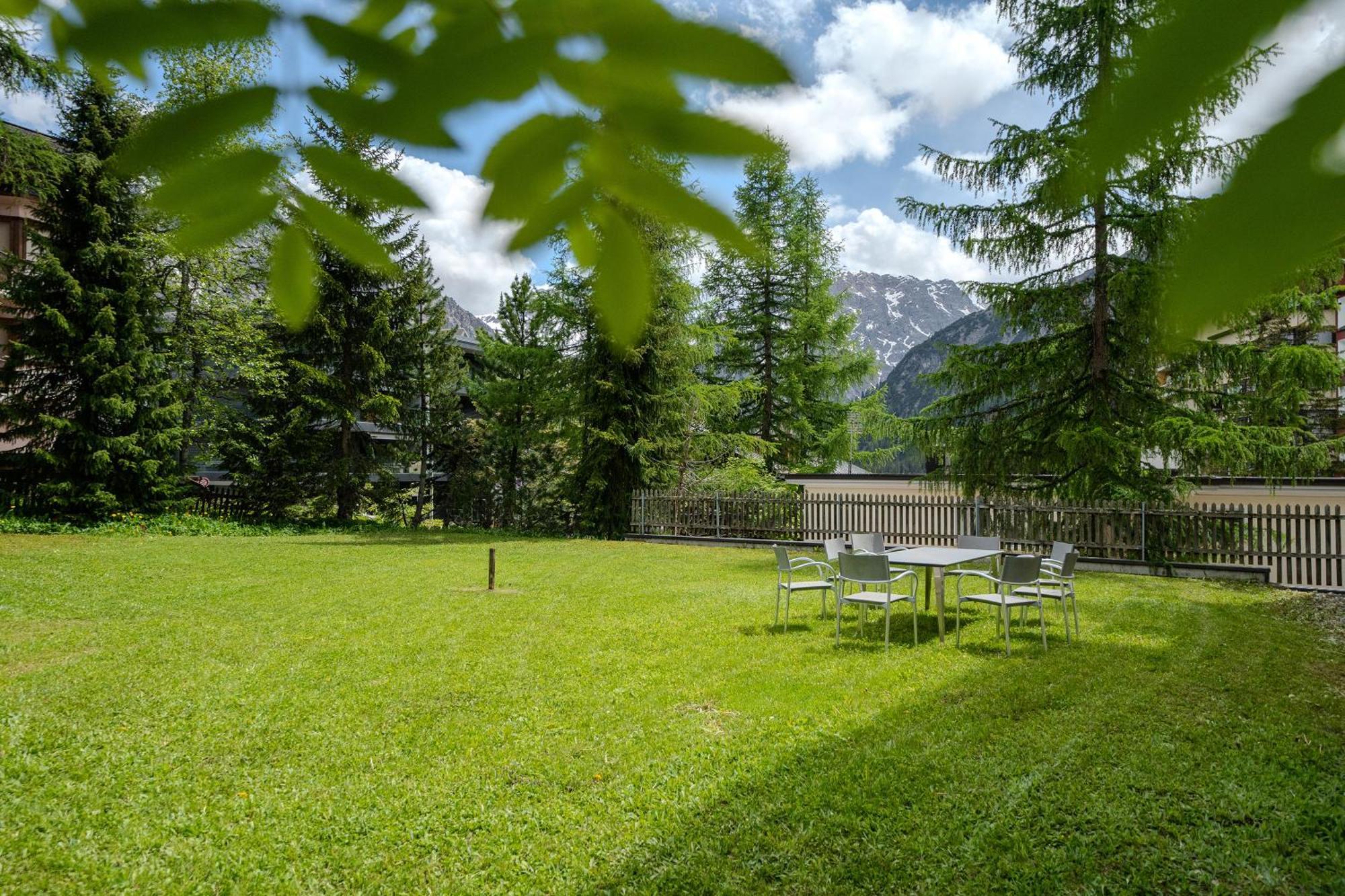 Haus Padrun 10 By Arosa Vacations Daire Dış mekan fotoğraf